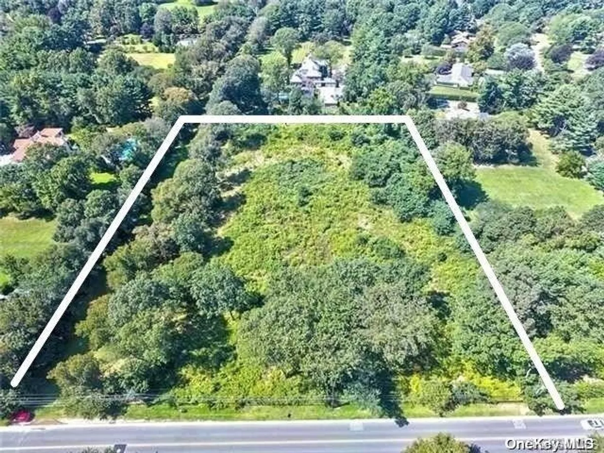 Rockland/Orange/NJ Real Estate | View 68 Old Westbury Road | Listing