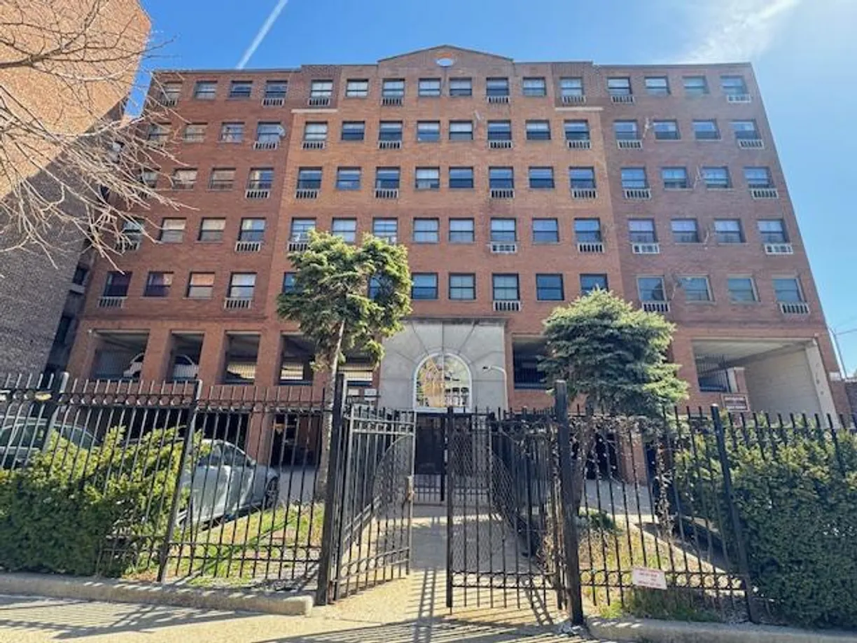 New York City Real Estate | View 47-35 41st Street, 6B | 1 Bed, 1 Bath