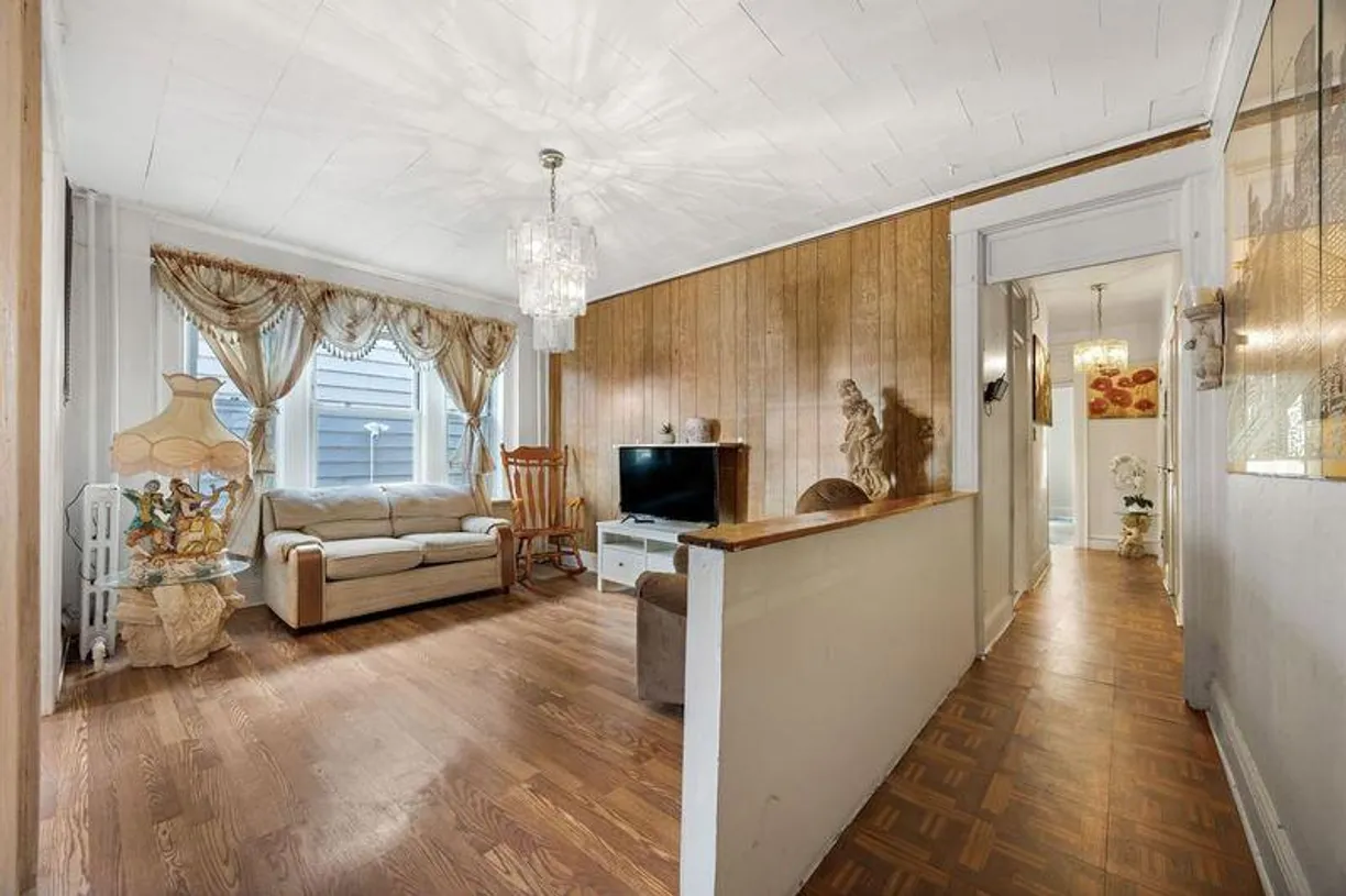 New York City Real Estate | View 75 Autumn Avenue | Listing