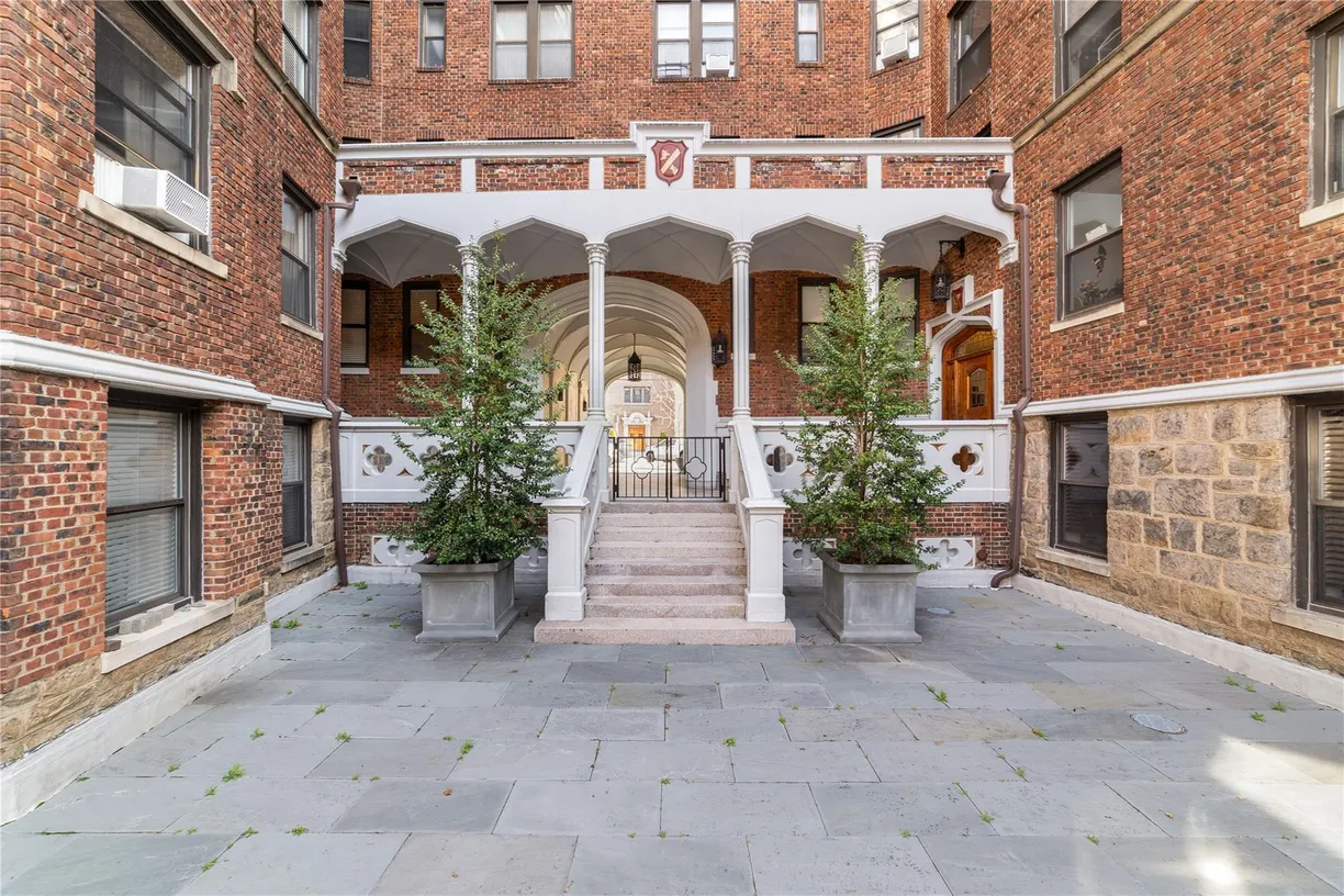 Westchester Real Estate | View 31 Pondfield Road, 63 | Listing