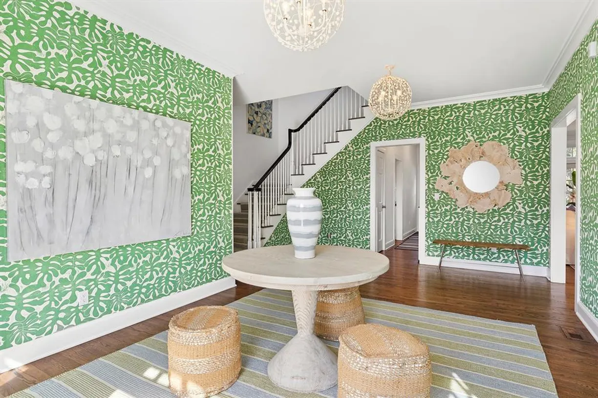 The Hamptons Real Estate | View 108 S Country Road | Listing