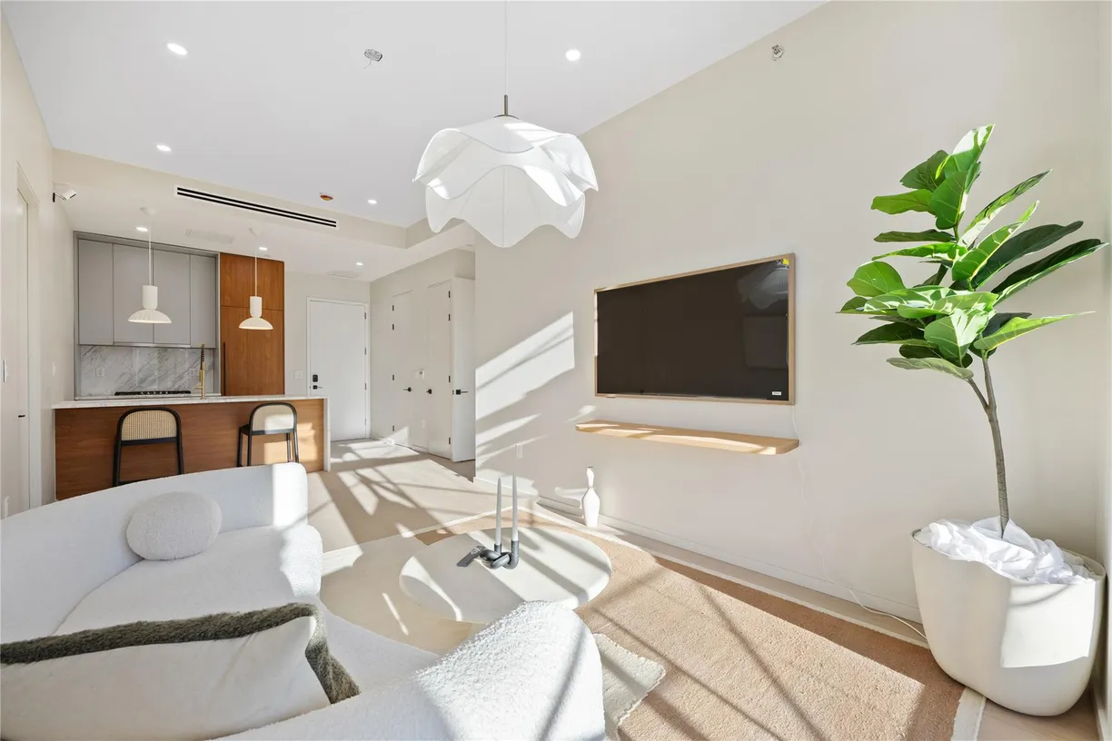 New York City Real Estate | View 31-16 21st Street, 4B | 2 Beds, 2 Baths