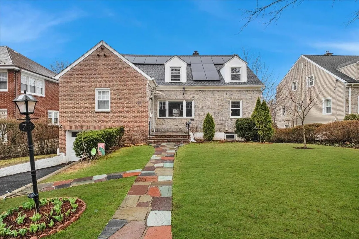Westchester Real Estate | View 75 Oakland Avenue | 4 Beds, 4 Baths