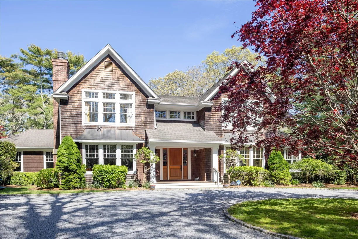 The Hamptons Real Estate | View 53 Cedar Lane | Listing