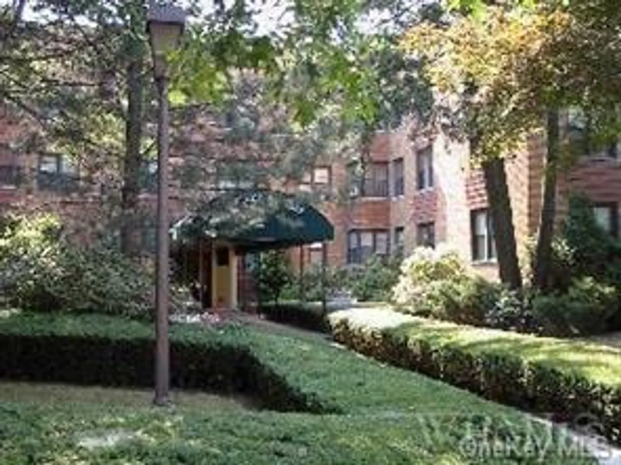 Westchester Real Estate | View 2 Greenridge Avenue, 2E | Listing