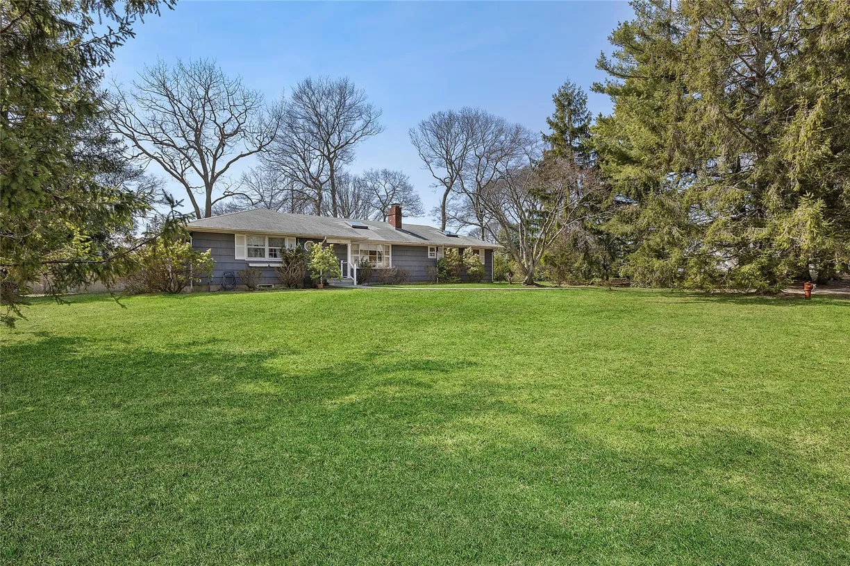 The Hamptons Real Estate | View 250 Kraus Road | Listing