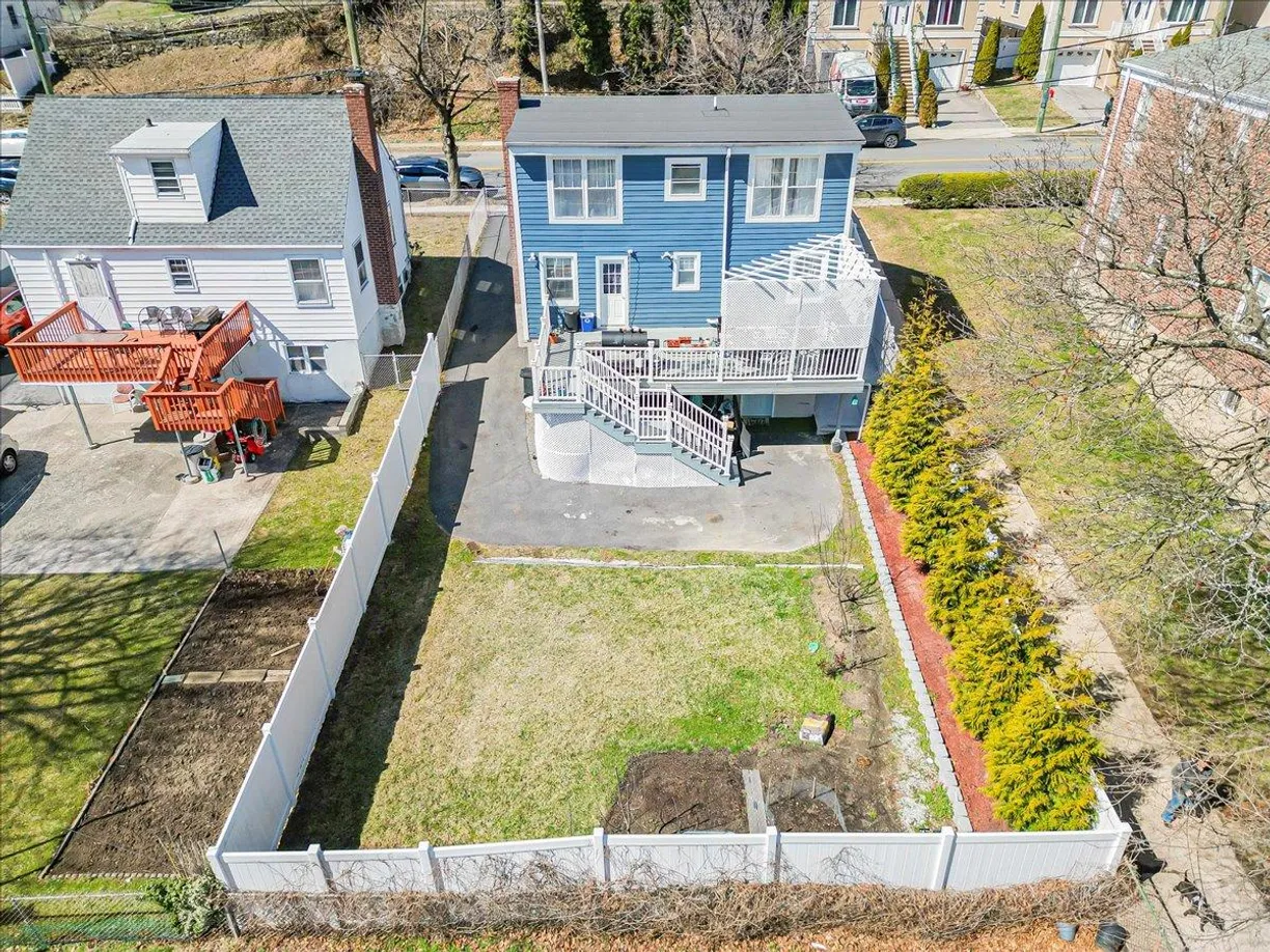 Westchester Real Estate | View 832 Palisade Avenue | Listing