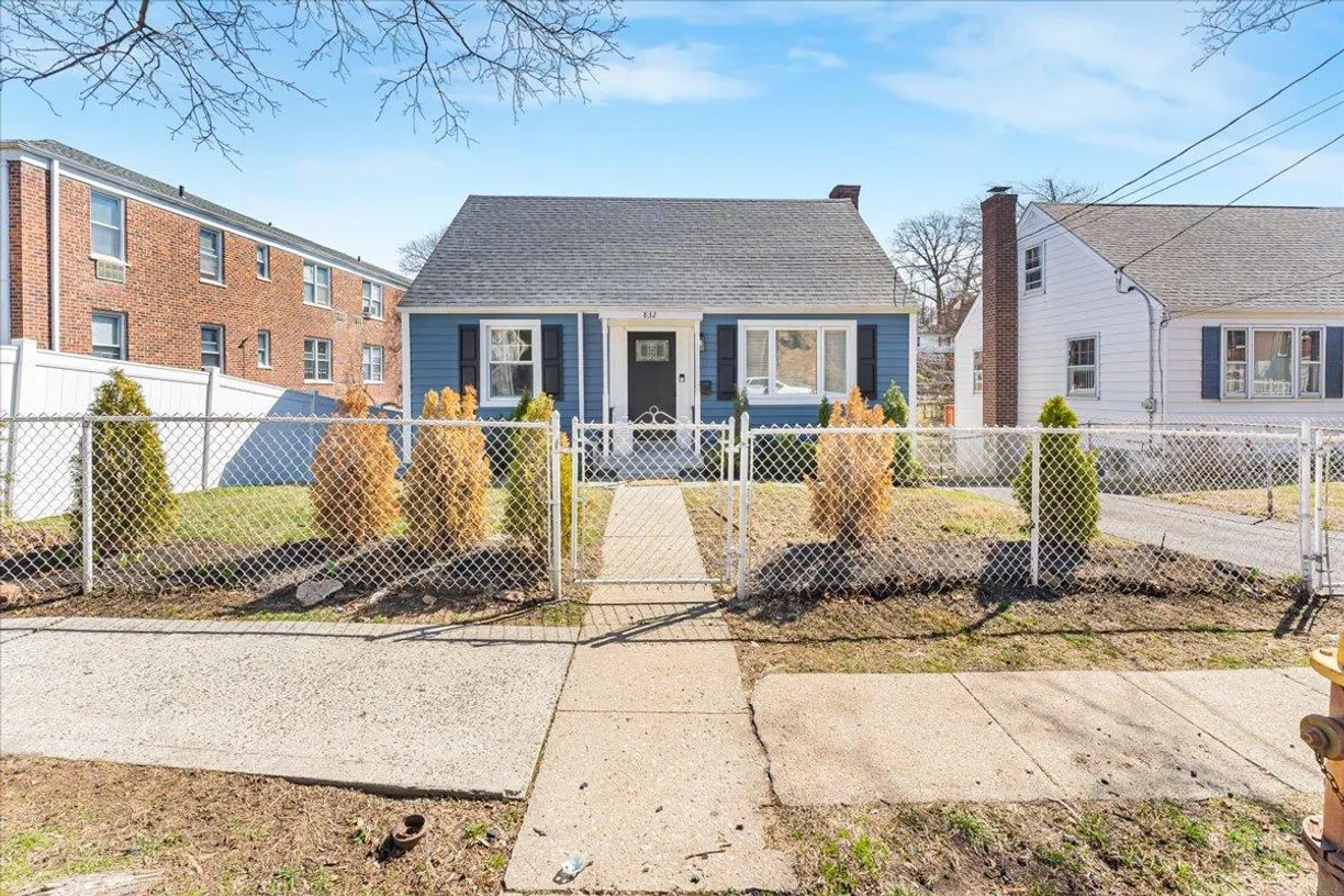 Westchester Real Estate | View 832 Palisade Avenue | 4 Beds, 2 Baths