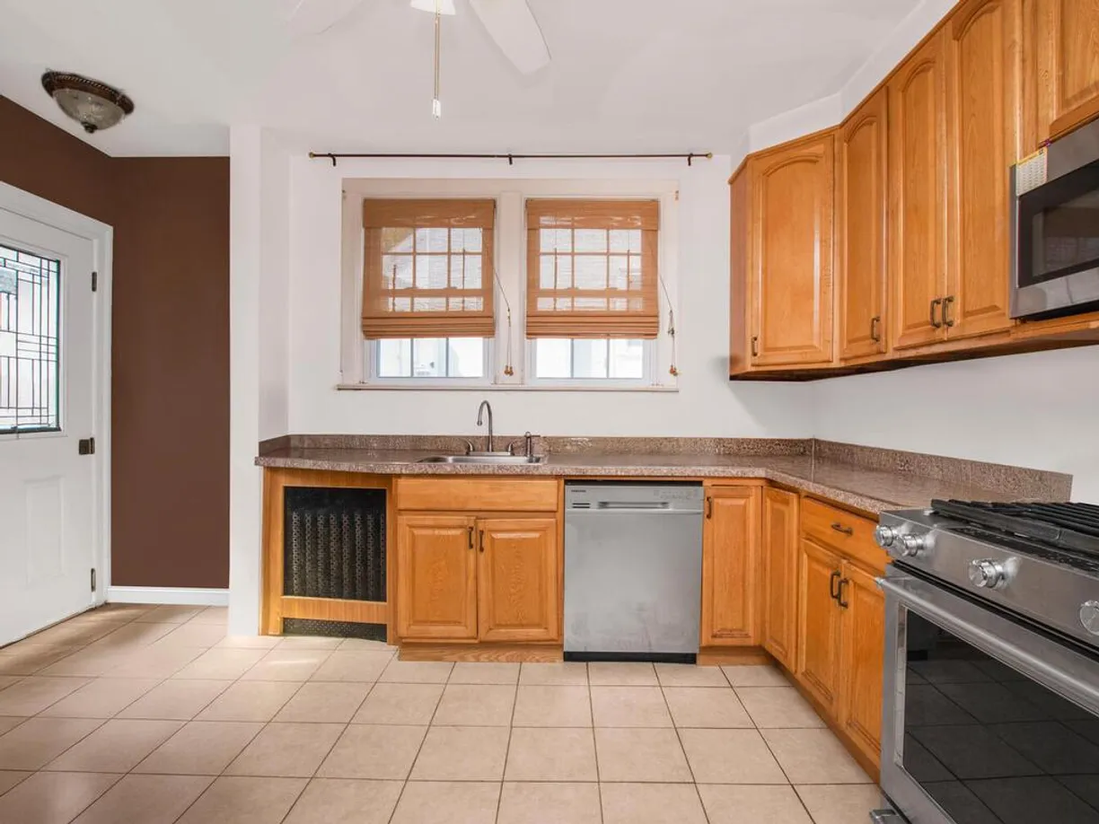 Westchester Real Estate | View 34 Kinross Place | Listing