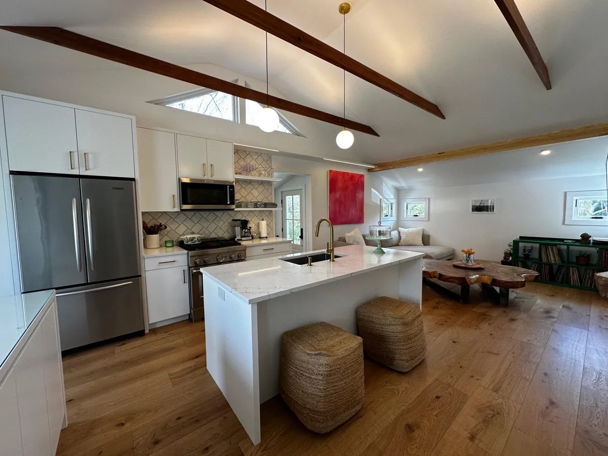 The Hamptons Real Estate | View 51 Stoney Hill Road | Listing