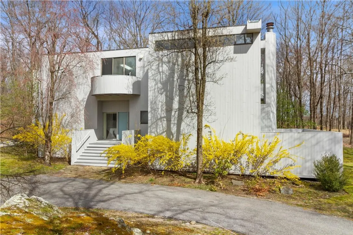 Westchester Real Estate | View 71 Tripp Street | 4 Beds, 2 Baths
