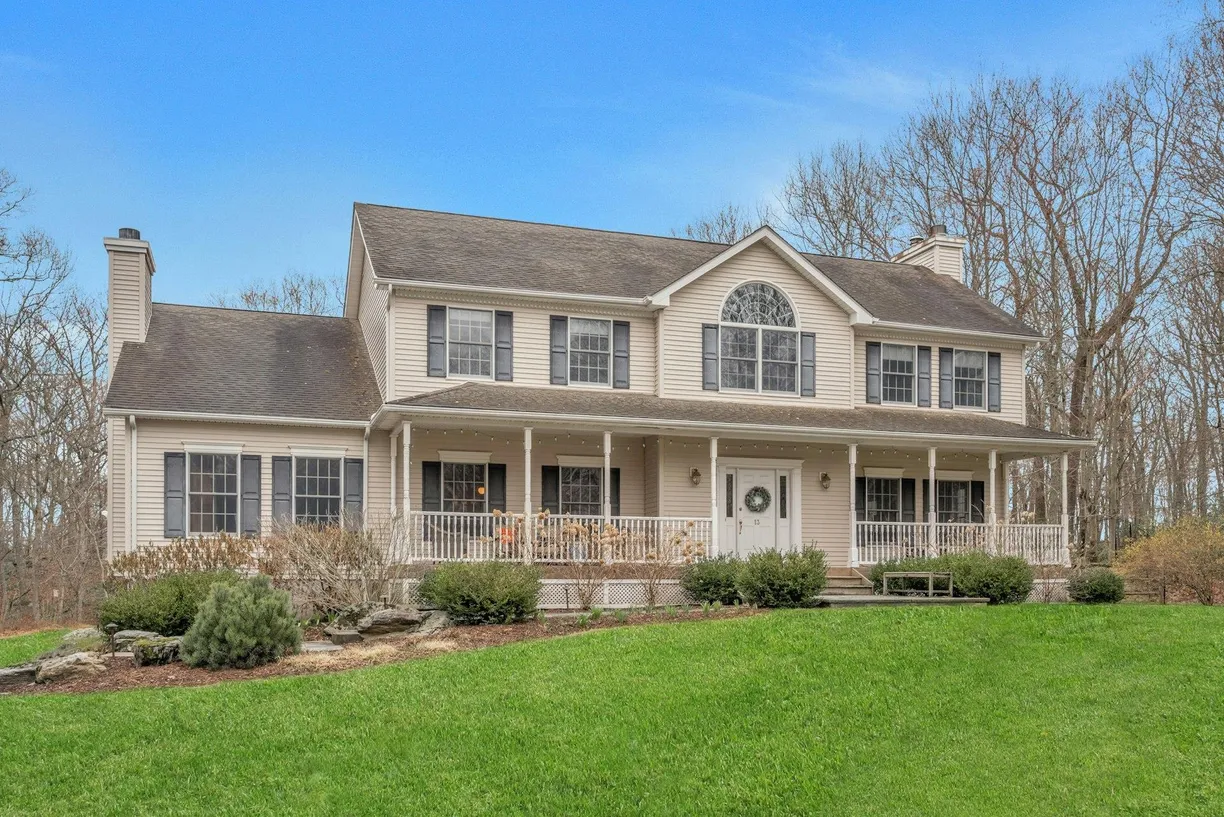 Westchester Real Estate | View 13 Laurie Lane | Listing
