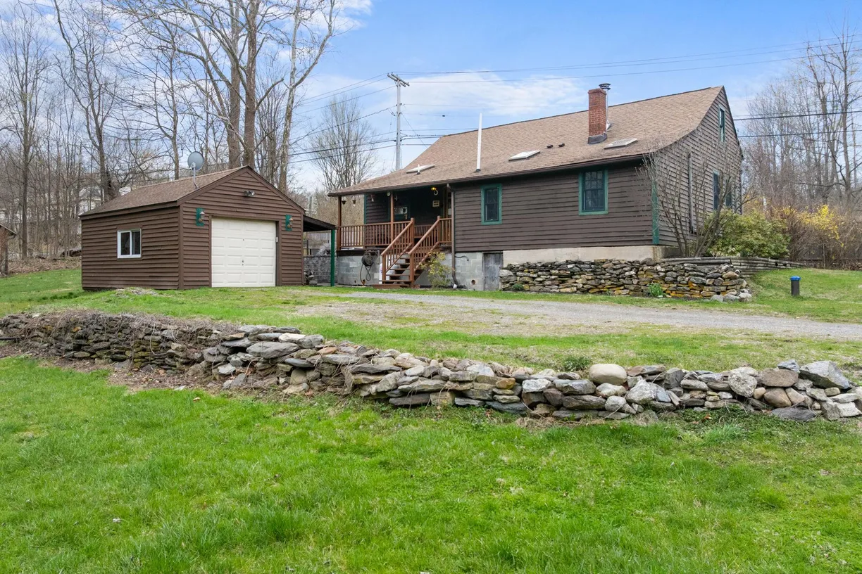 Hudson Valley Real Estate | View 4 Beekman Poughquag Road | 3 Beds, 1 Bath