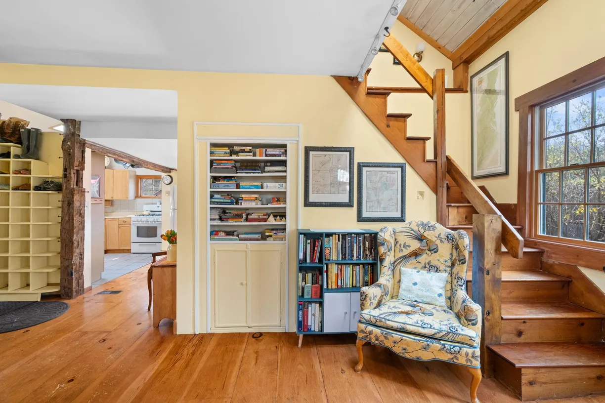 Hudson Valley Real Estate | View 4 Beekman Poughquag Road | Listing