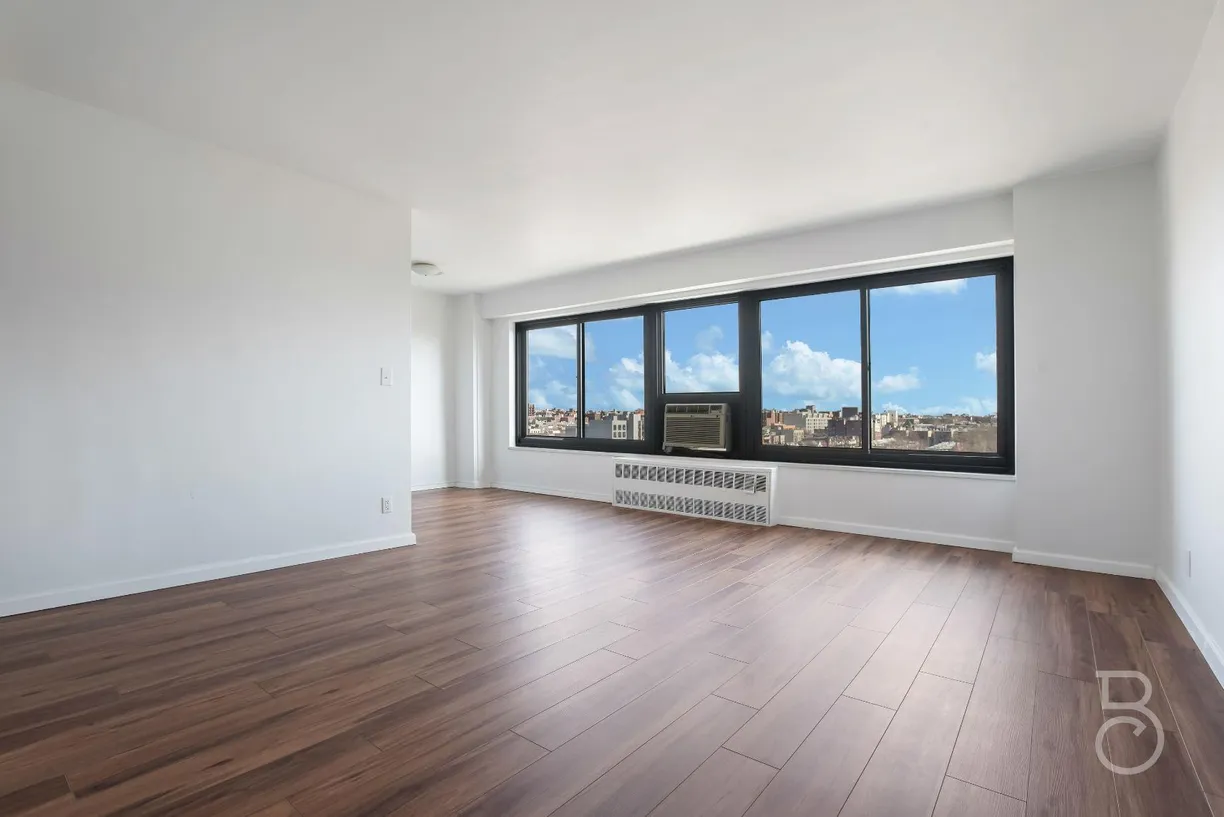 New York City Real Estate | View 33-47 14th Street, 10D | 3 Beds, 1 Bath