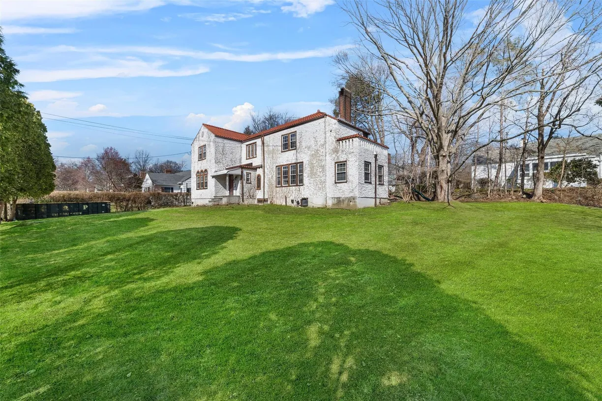 Westchester Real Estate | View 47 Brookfield Road | Listing