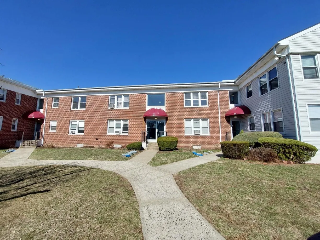 Westchester Real Estate | View 20 Arlington Street, 2B | Listing