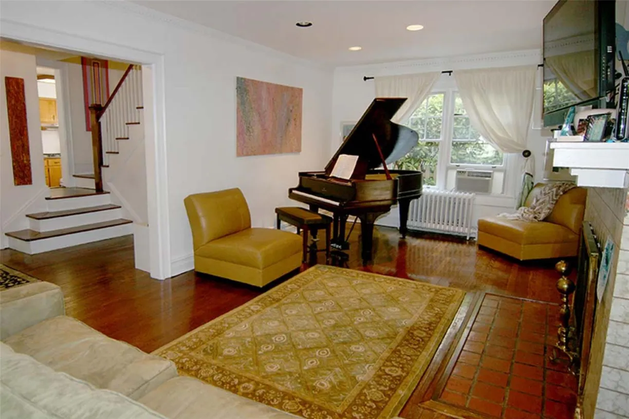 Westchester Real Estate | View 21 Forest Park Avenue | Listing