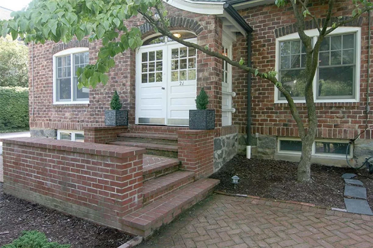 Westchester Real Estate | View 21 Forest Park Avenue | Listing