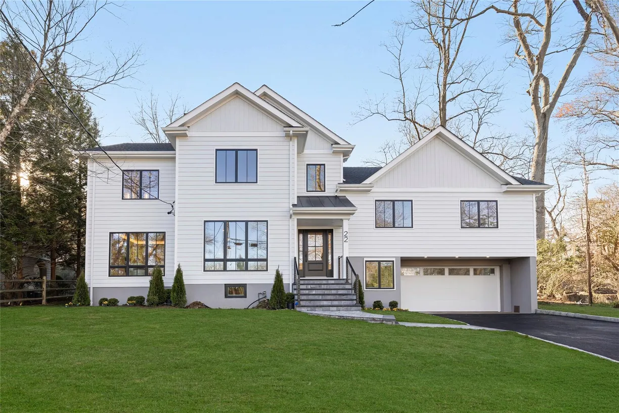 Westchester Real Estate | View 22 Chamberlain Street | 6 Beds, 5 Baths