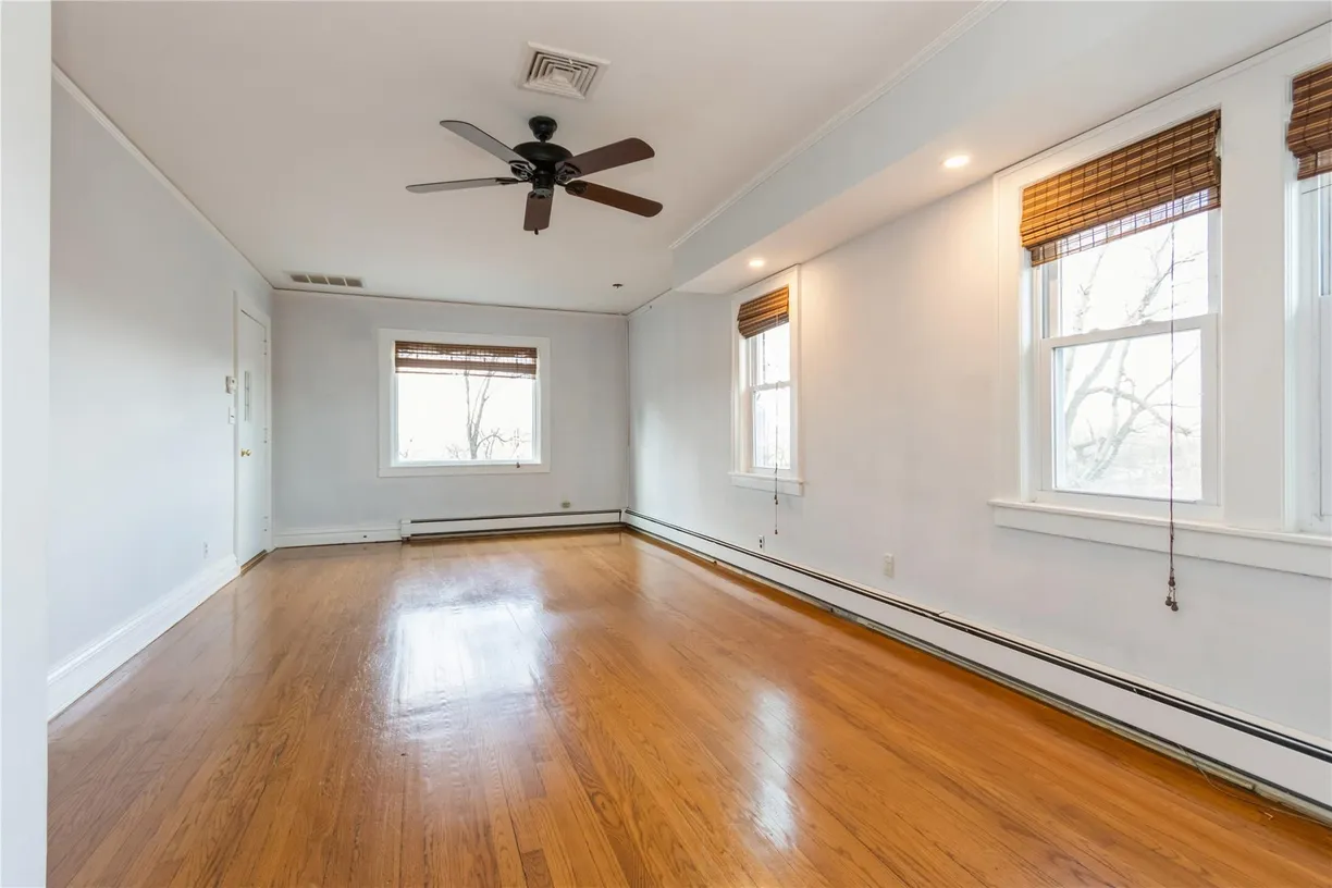 Westchester Real Estate | View 862 Linda Avenue | Listing