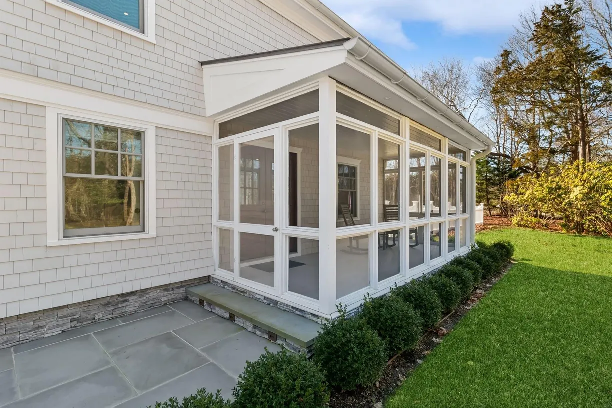 The Hamptons Real Estate | View 30 Club Lane | Listing