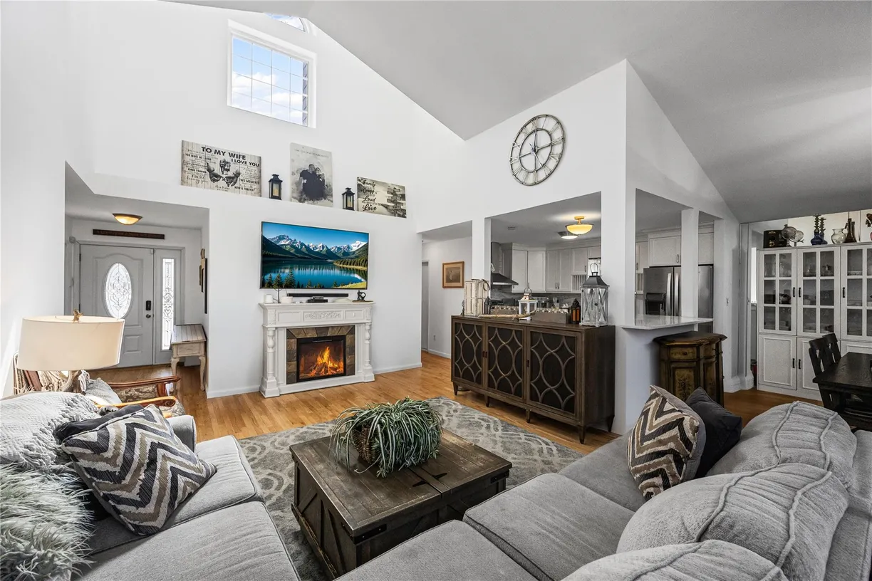 The Hamptons Real Estate | View 17 Woodlawn Avenue | Listing