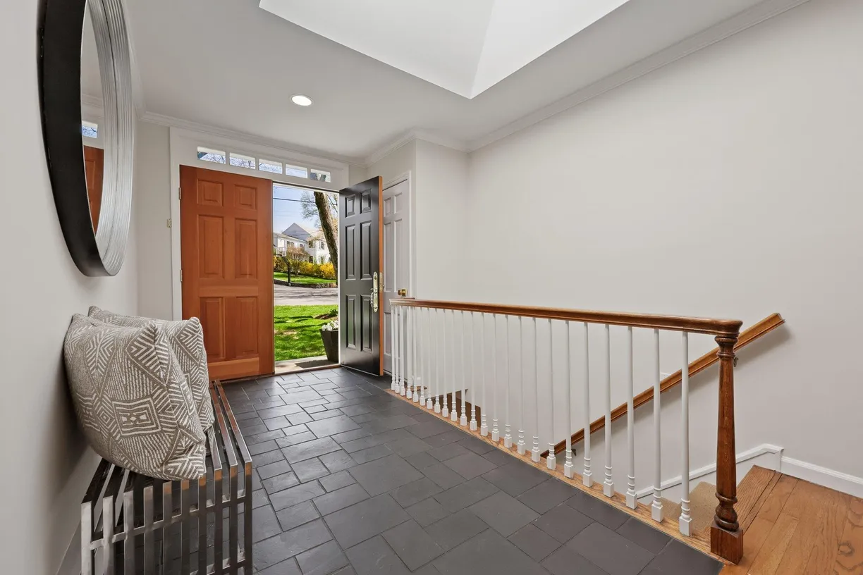Westchester Real Estate | View 31 Mohegan Road | Listing