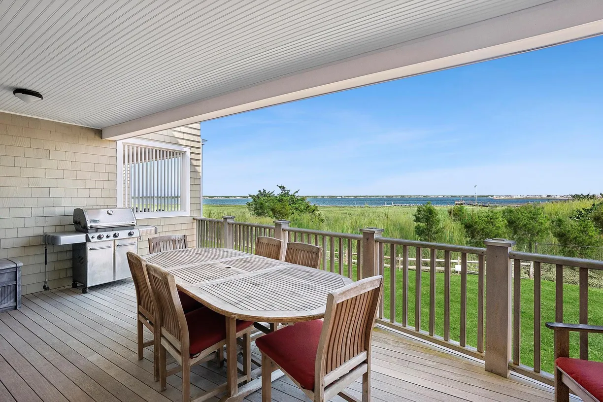 The Hamptons Real Estate | View 538 Dune Road, 2 | Listing