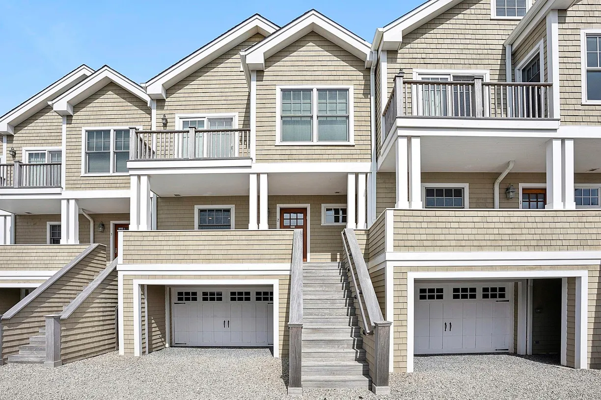 The Hamptons Real Estate | View 538 Dune Road, 2 | 3 Beds, 3 Baths