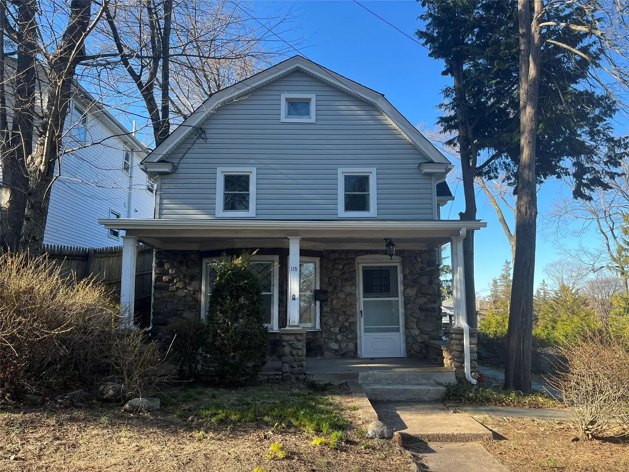 Rockland/Orange/NJ Real Estate | View 115 W Park Avenue | 3 Beds, 1 Bath