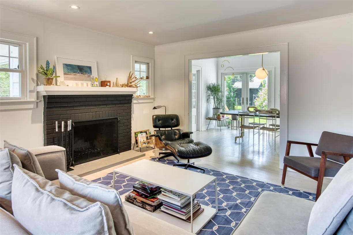 The Hamptons Real Estate | View 730 Bay Avenue | Listing