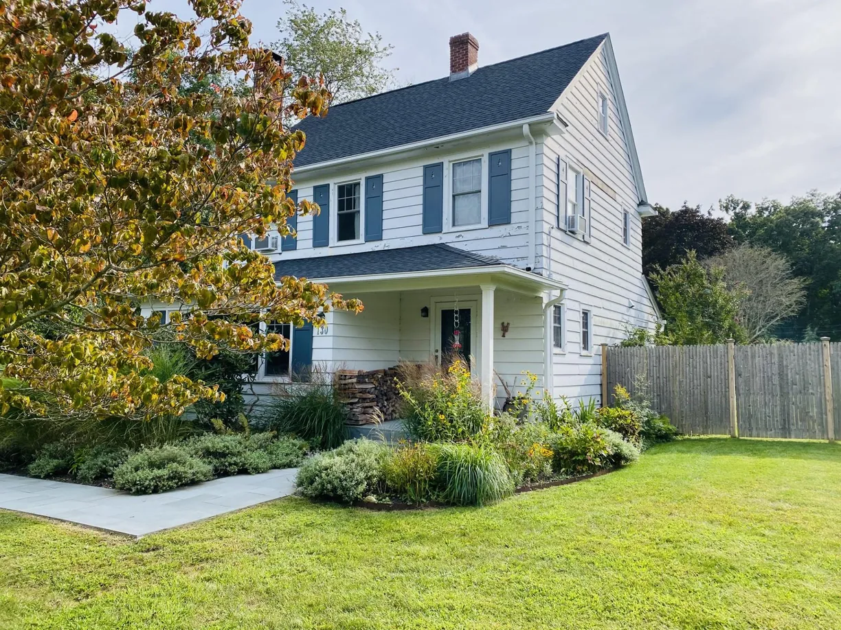 The Hamptons Real Estate | View 730 Bay Avenue | 3 Beds, 1 Bath