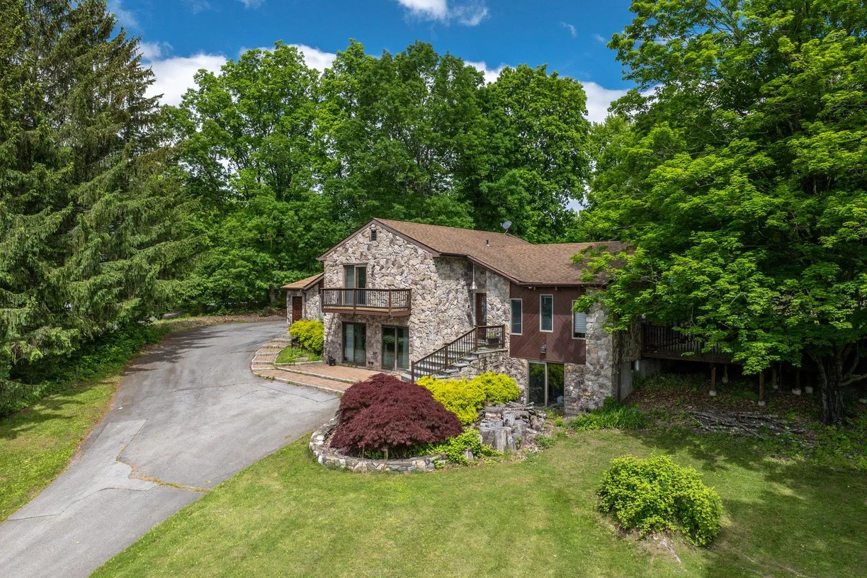 Rockland/Orange/NJ Real Estate | View 23 Fox Road | Listing
