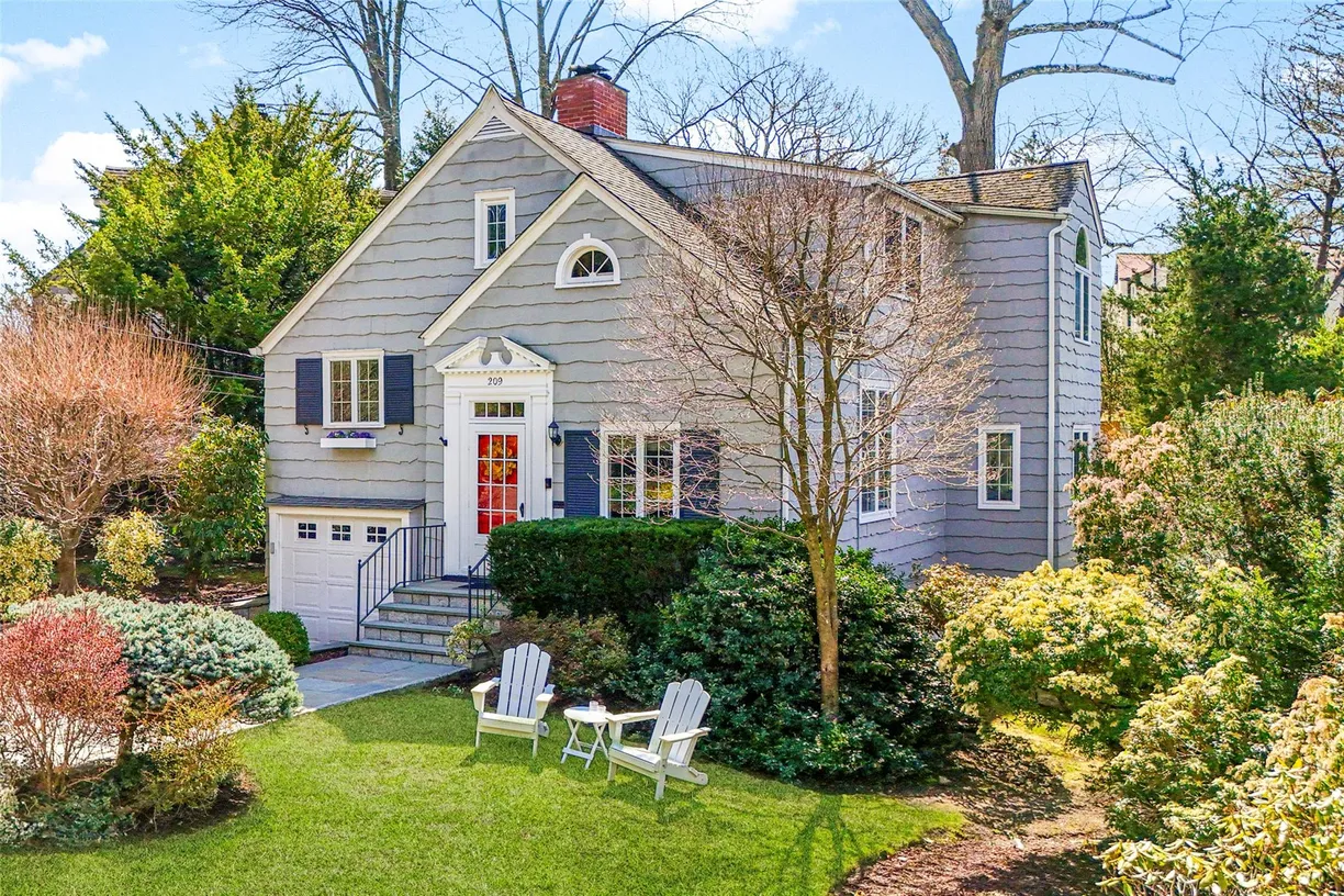 Westchester Real Estate | View 209 Mulberry Lane | 3 Beds, 2 Baths