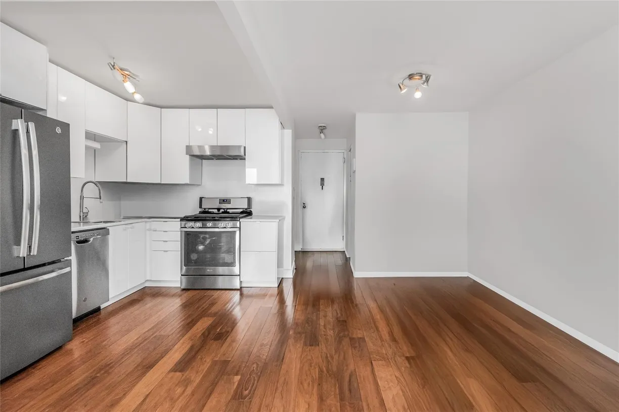 Westchester Real Estate | View 1155 Warburton Avenue, 3N | Listing