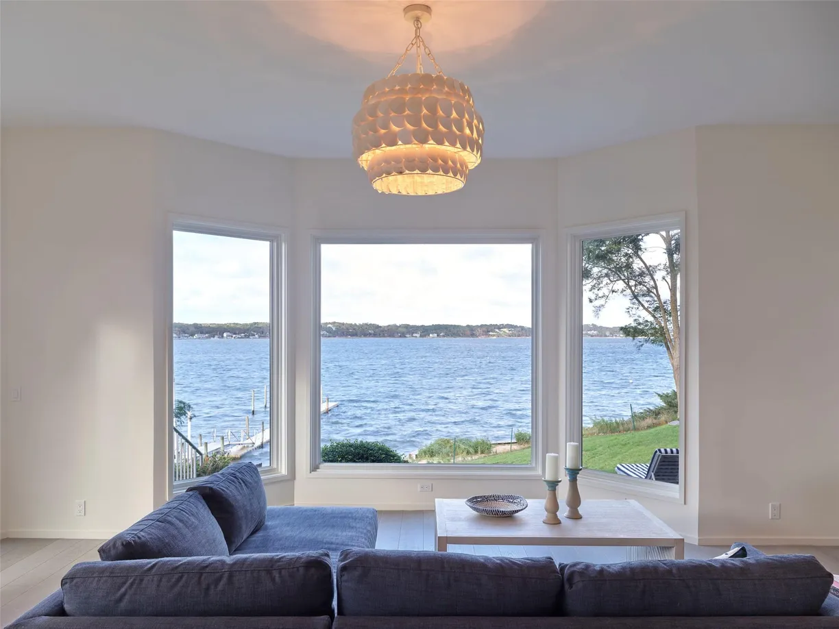 The Hamptons Real Estate | View 2 Sun Court Court | Listing