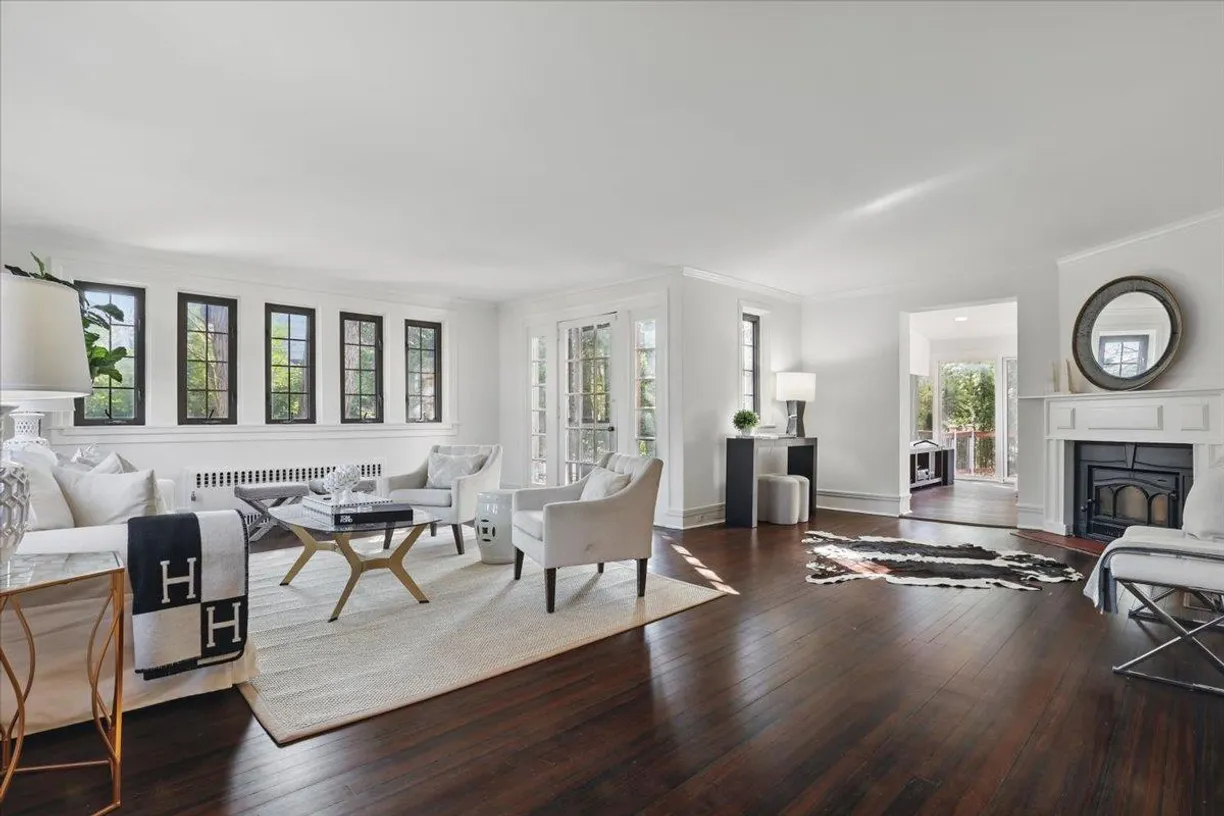 Westchester Real Estate | View 18 Holly Lane | Listing
