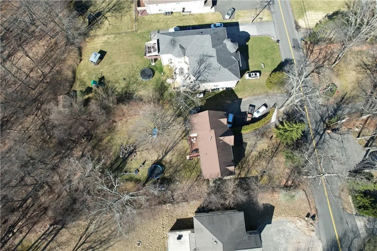 Rockland/Orange/NJ Real Estate | View 31 Dolson Road | 7 Beds, 5 Baths
