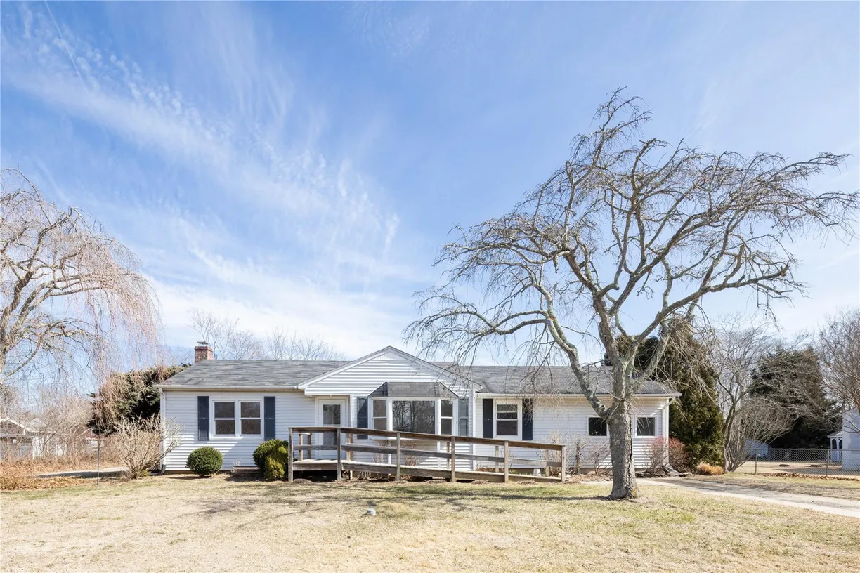 The Hamptons Real Estate | View 1720 Carroll Avenue | 3 Beds, 2 Baths