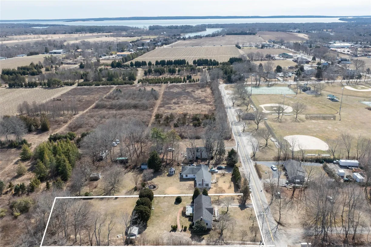 The Hamptons Real Estate | View 1720 Carroll Avenue | Listing