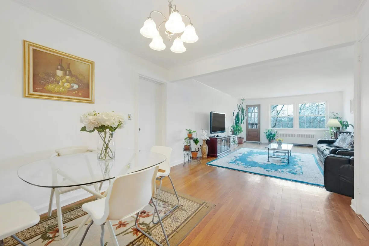 Westchester Real Estate | View 63 S Rockledge Road, 2C | 2 Beds, 2 Baths