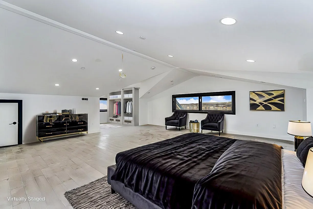 New York City Real Estate | View 86 Whitman Drive | Listing