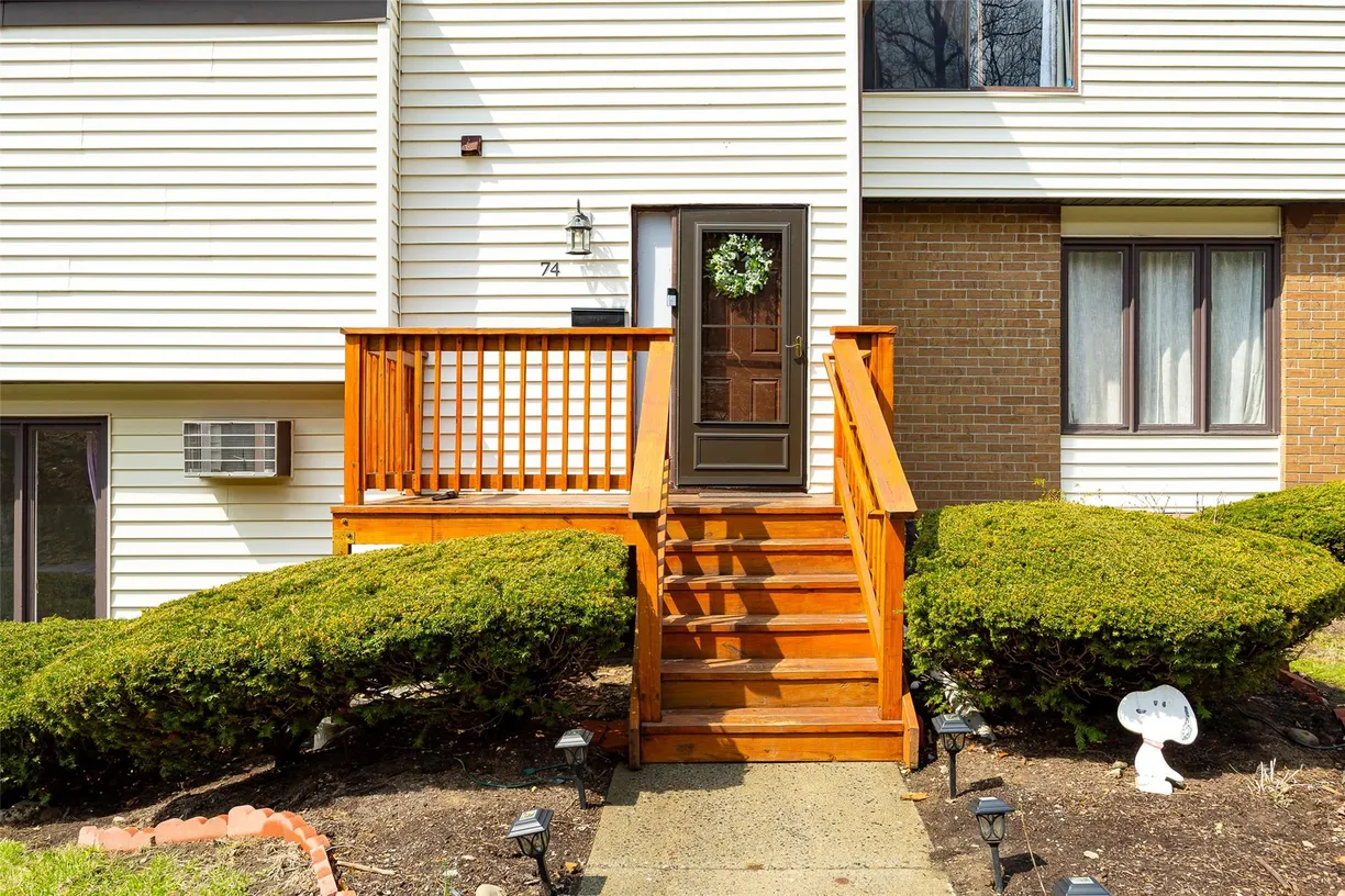 Hudson Valley Real Estate | View 3 Hook Road, 74 | 3 Beds, 1 Bath