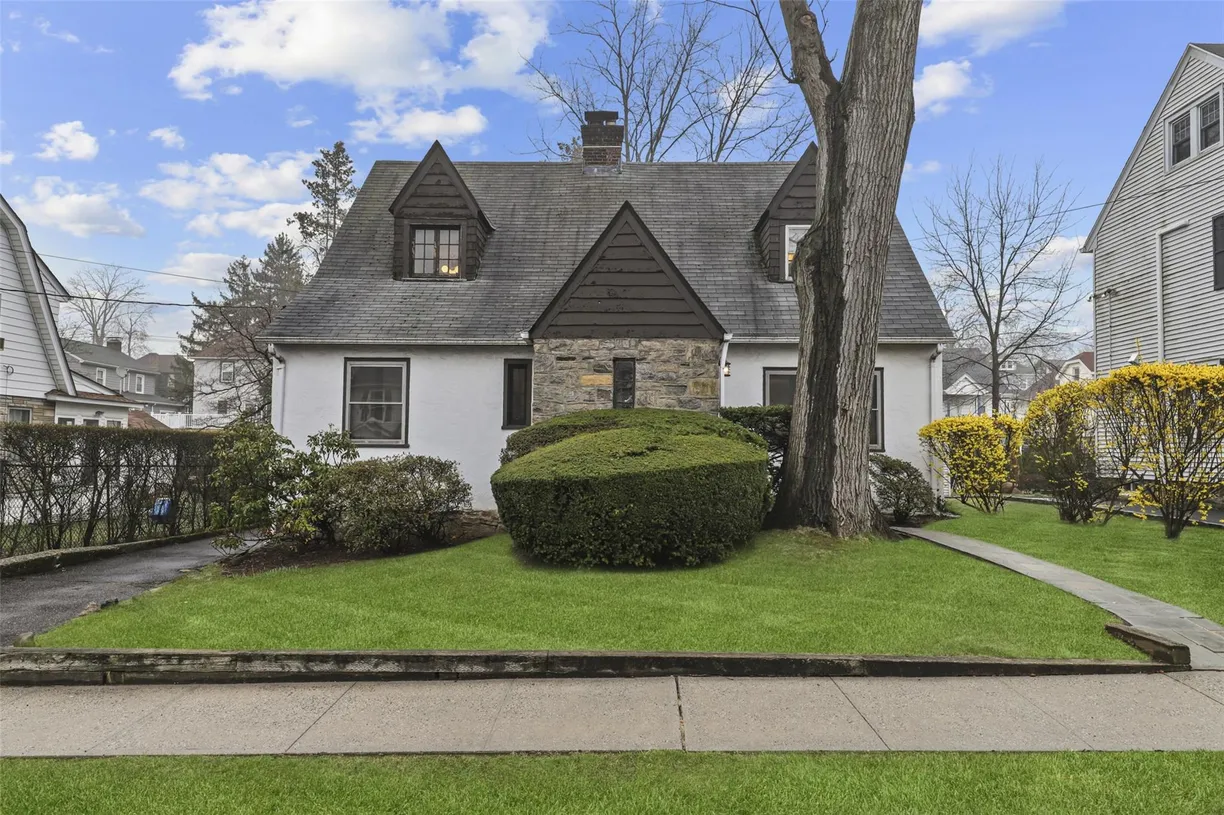 Westchester Real Estate | View 242 Lee Avenue | 4 Beds, 1 Bath