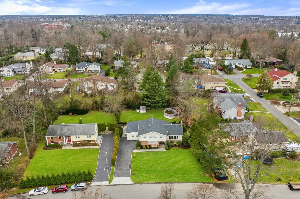 Westchester Real Estate | View 21 Dell Drive | Listing