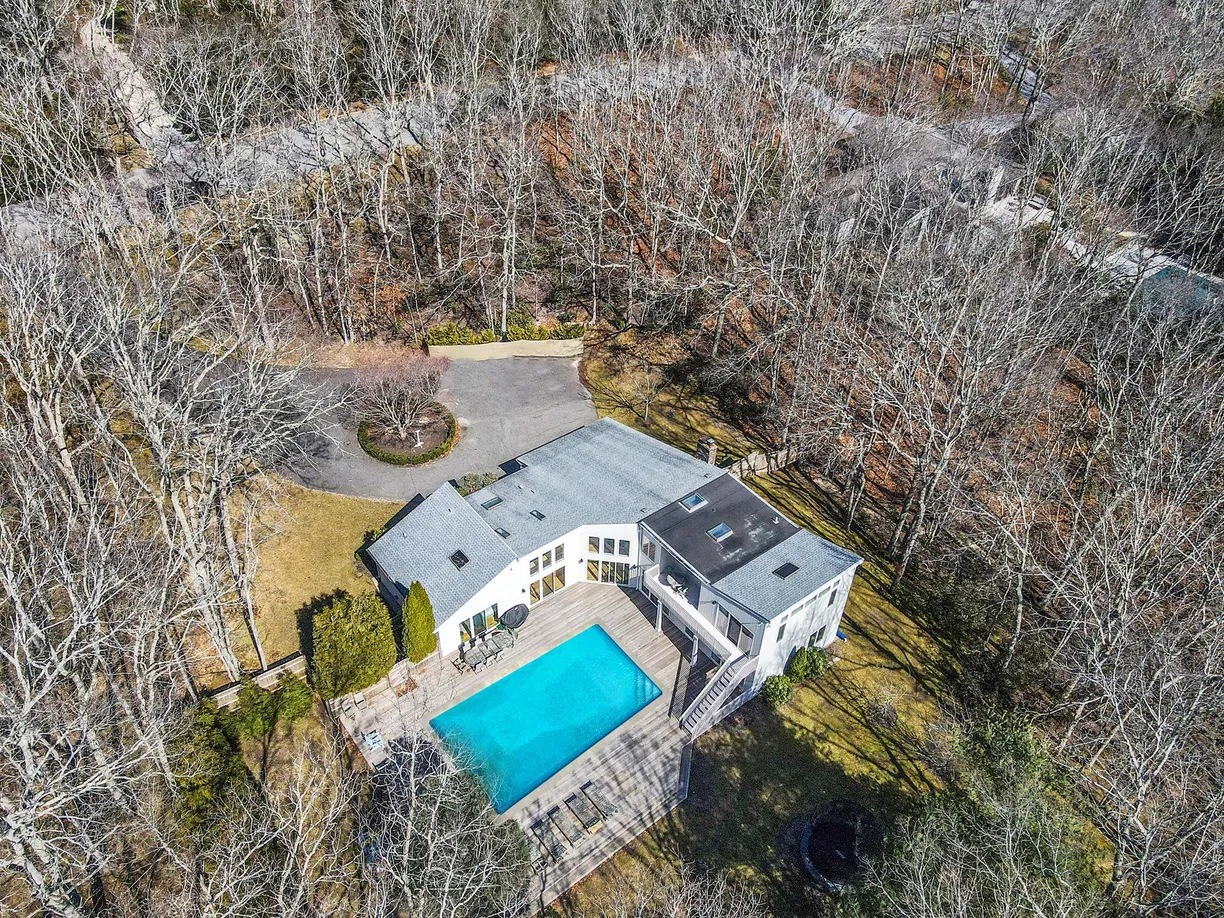 The Hamptons Real Estate | View 44 Bob White Drive | Listing