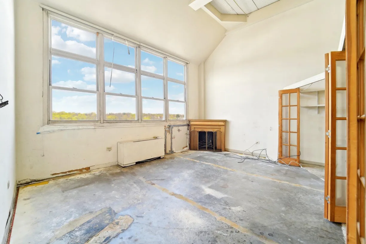 Westchester Real Estate | View 1 Landmark Square, 607 | Listing