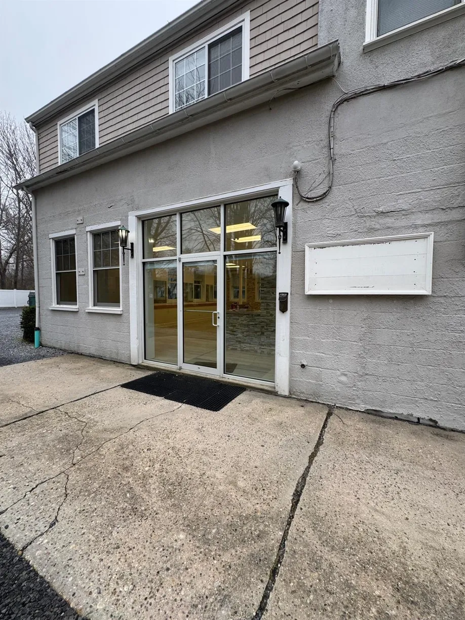 The Hamptons Real Estate | View 130-132 Jessup Avenue | Listing