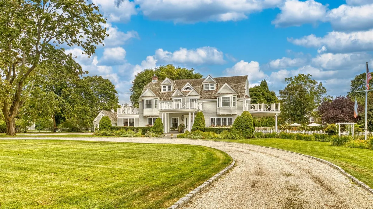 The Hamptons Real Estate | View 44 Beach Lane | Listing
